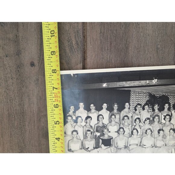 VTG 1950s Prom Group Photo B & W hot girls Retro dresses sassy style - Picture 9 of 9